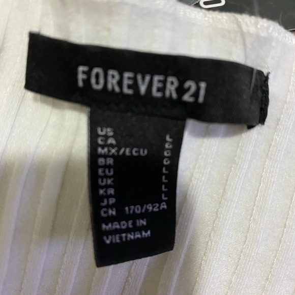 Tops - Picture 4 of 10